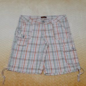 💲15💲Women's Plaid Lee One True Fit Shorts Size 14 M. EUC. CLEARANCE.